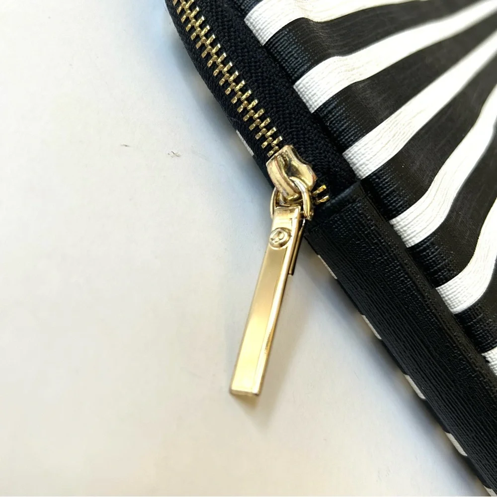 Kate Spade Black and White Striped Tablet Sleeve Like New